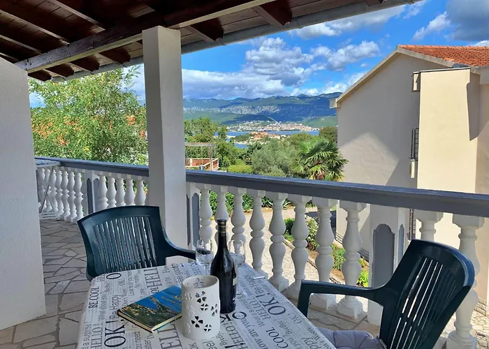 Horvat By Interhome Apartament Šilo